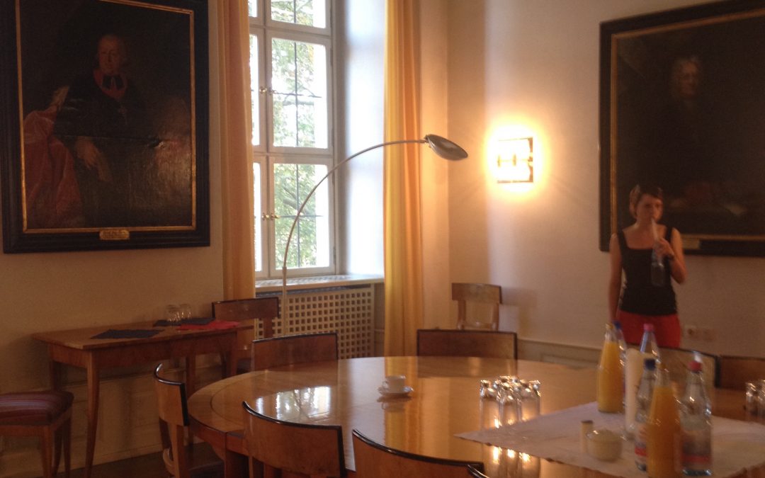 Juni: Ausstellungseröffnung